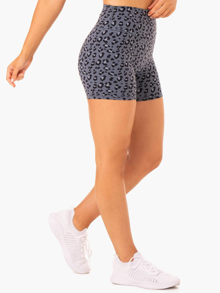 Bermudas Ryderwear Híbrido Mid Length Mujer Leopardo | IXUCR8490