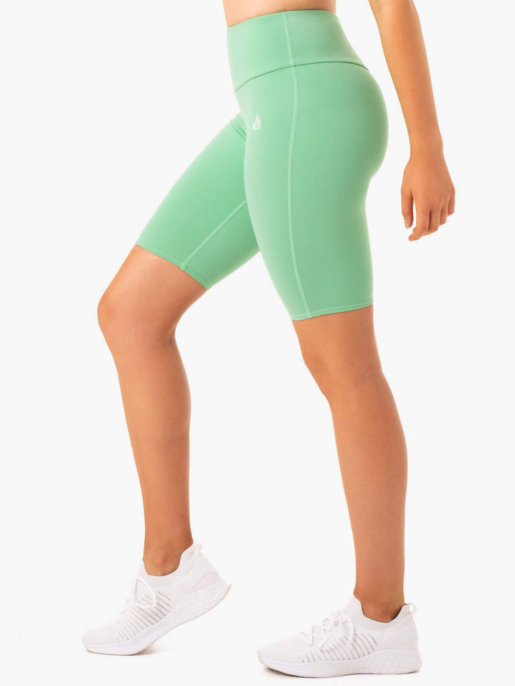 Bermudas Ryderwear Staples Scrunch Bum Bike Mujer Verdes | SVPYW2794