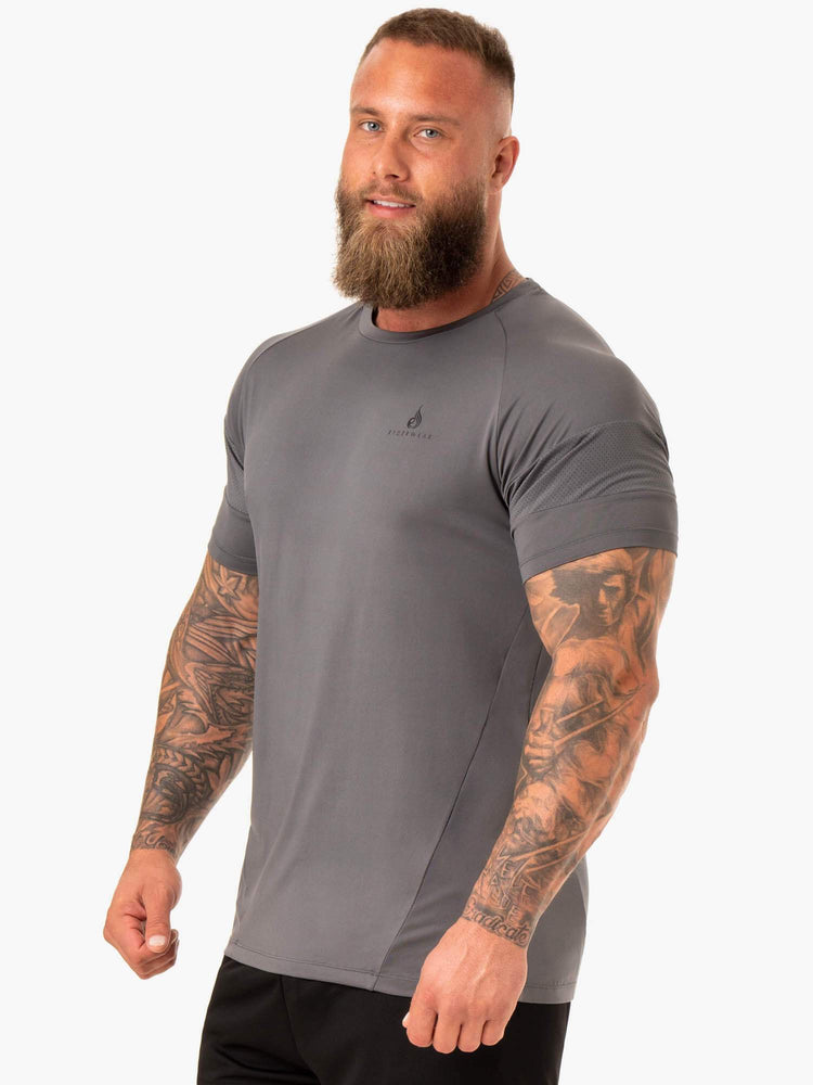 Camiseta Ryderwear Action Mesh Hombre Grises | BYNHM4675