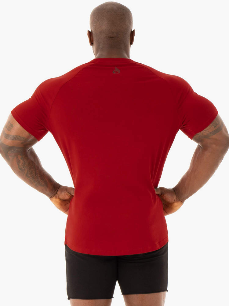 Camiseta Ryderwear Base Hombre Rojos | XBPJS1465
