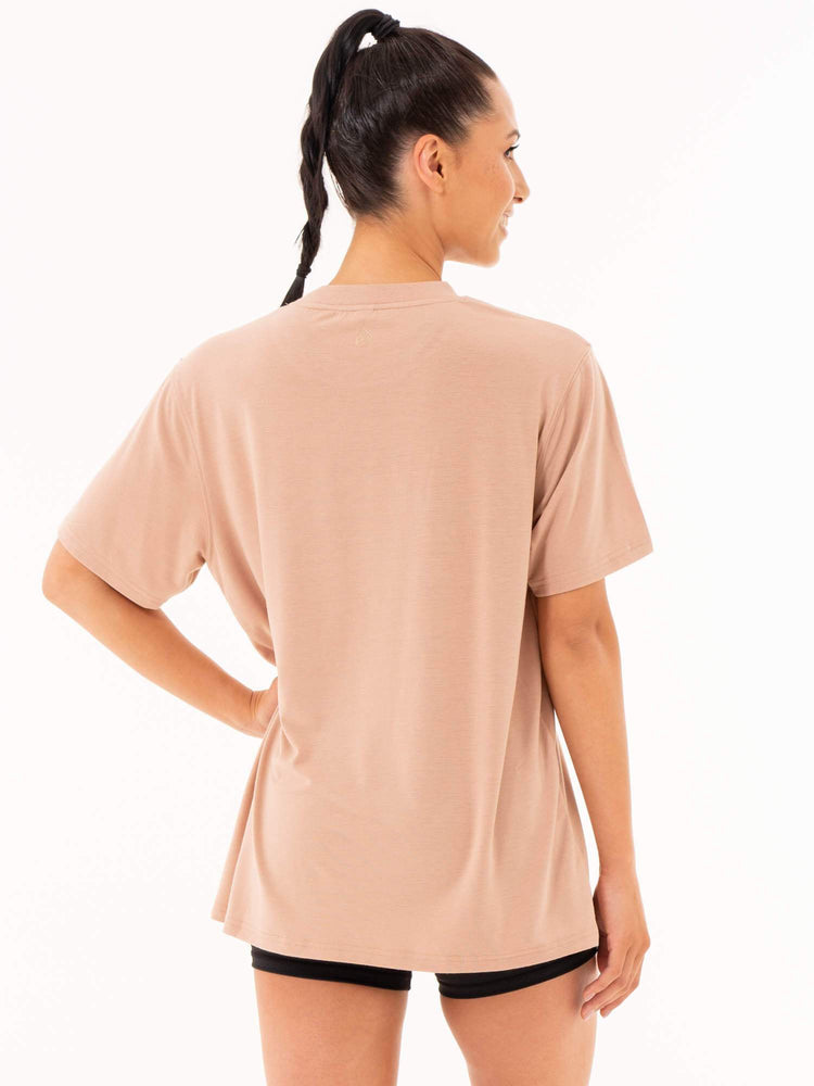Camiseta Ryderwear Define Long Line Mujer Beige | IKOYE4605
