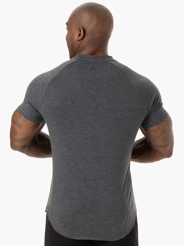 Camiseta Ryderwear Iron Hombre Grises | AXUIB7960