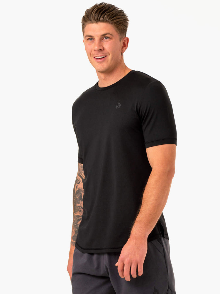 Camiseta Ryderwear Optimal Mesh Hombre Negros | MHGJQ3752